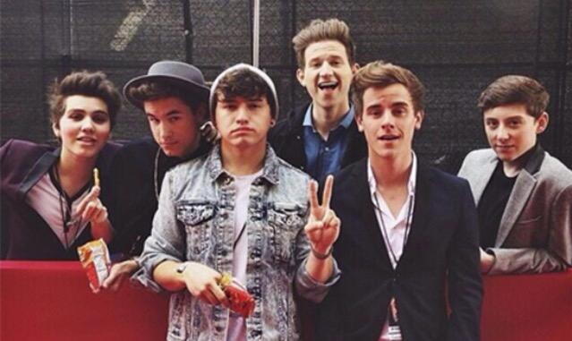ashleyboteroo's tweet photo. thanks for existing. 💚💚#ThankYouO2L #3yearsofO2L http://t.co/7zCHTV0doI