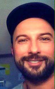 kadinisterse1's tweet photo. #KalbimizseninleTarkan Yakışıklı http://t.co/LVOoR61Qxw
