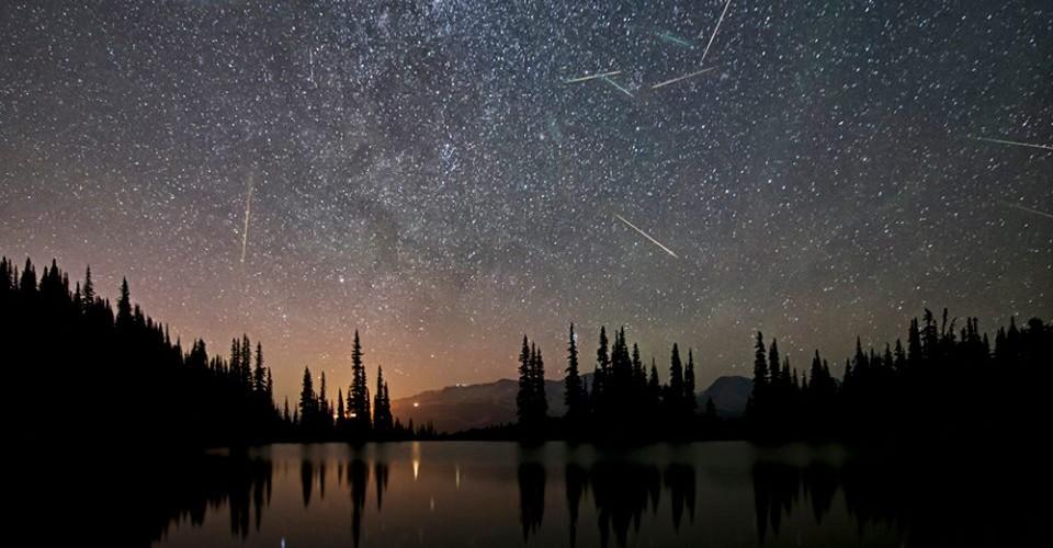 Beautiful photos of Perseids in Metro #Vancouver. <a href="/VancityBuzz/">vancitybuzz</a> #getoutside