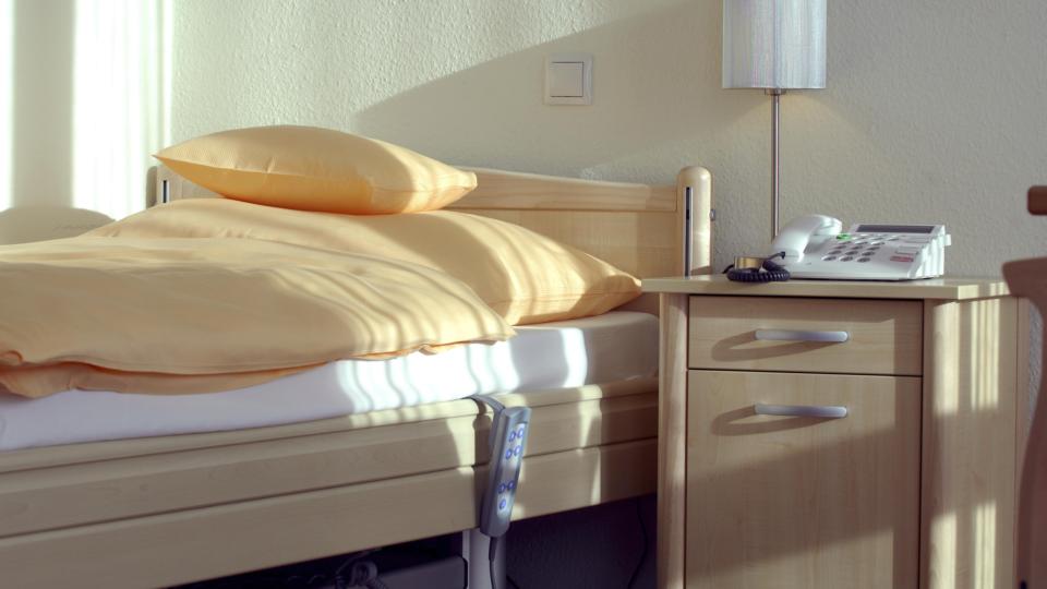 Terminally ill need not die in hospital, says study irishtimes.com/news/health/te…