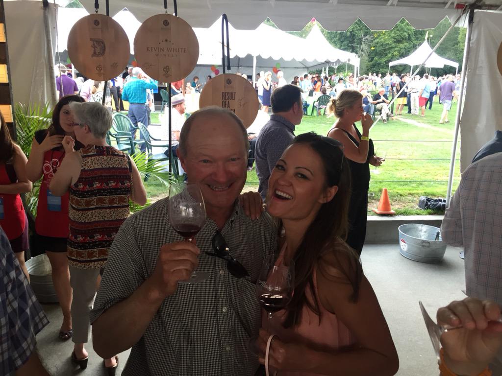 MrRubino's tweet photo. a BIG kick-off to the weekend of festivities!  #AWW2015 #AWWPicnic @SteMichelle @kimanhm @DougDorton @bjandersonsea http://t.co/2Y428kLRGQ