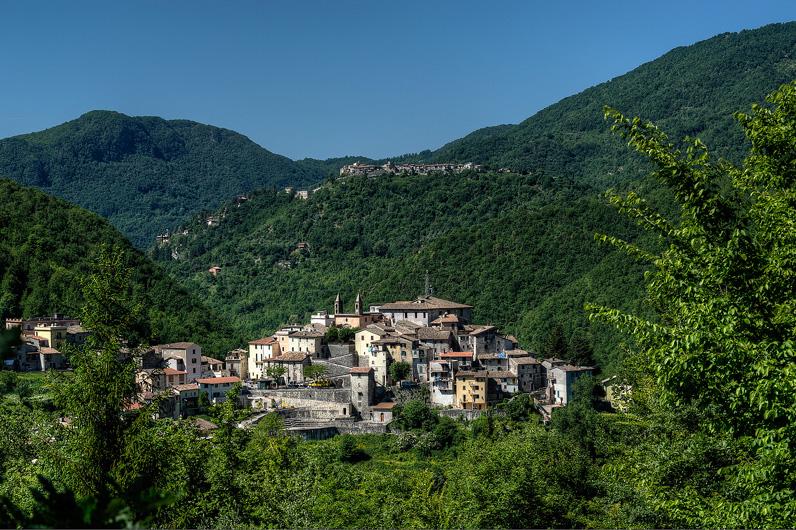 Boschi, boschi e ancora boschi, #Percile è un'isola in un mare di verde  [AM] #LazioIsMe #Lucretili <a href="/ParcoLucretili/">ParcoLucretili</a>