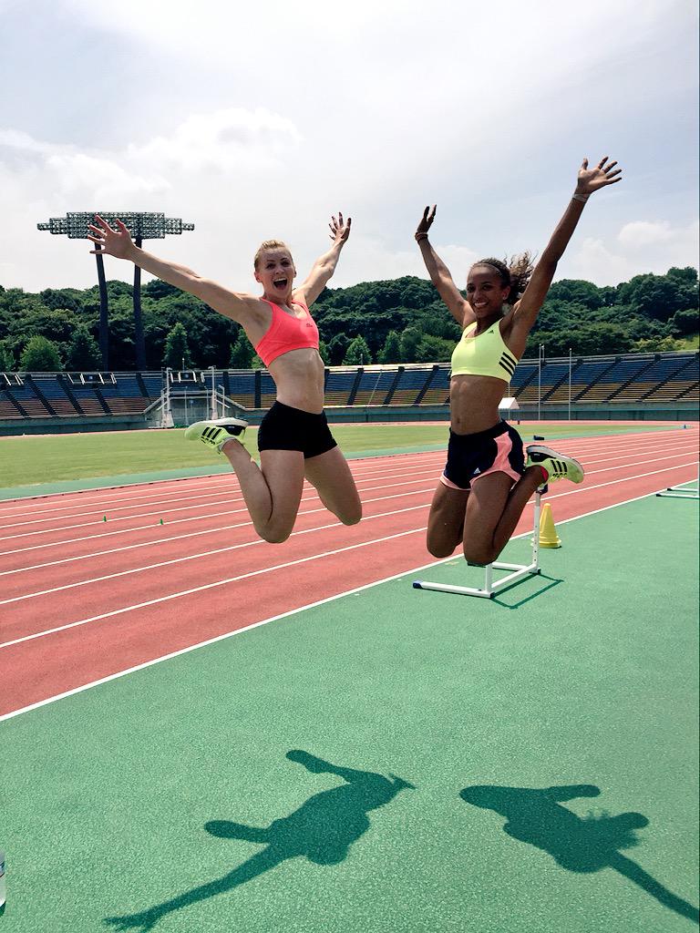 louise_bloor's tweet photo. Too excited about the new @adidasUK  #ultraboost 😆 @Laviai #fukuoka #sessioncomplete ✅ http://t.co/6nJ2GVXZd6
