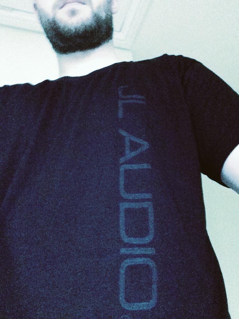 AVAGroupUK's tweet photo. Representing today @jlaudiouk @JLAudio #howweplay #rubbishselfie #AdvancedVehicleAlarms http://t.co/uBZ6P3OrfR