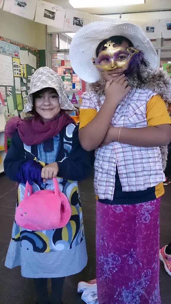 BWPS_S1L's tweet photo. Having fun dressing up during active learning #dressups #beautiful #fun http://t.co/dJLsdWgXk8
