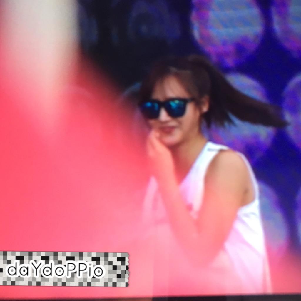 [PIC][14-08-2015]Hình ảnh mới nhất từ "2015 DMZ Peace Concert" của SNSD và MC YoonA  CMWkE3BUsAA0b2l