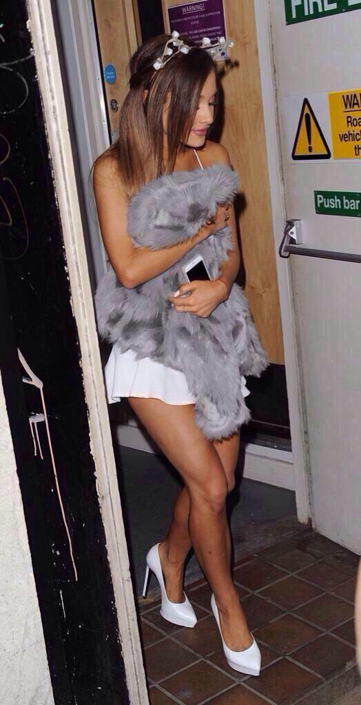 arigrrande's tweet photo. where can i sign up to be 12? #CancelWendyWilliamsShow http://t.co/RCAeqVa64R