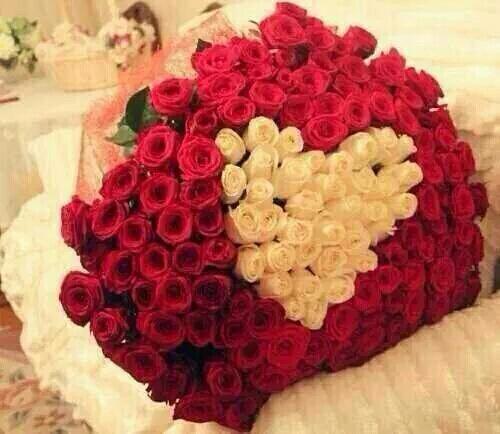 mhmu3333's tweet photo. مشكور بابا علا الورد إلي جبته لي شكر http://t.co/q1FerWDCh3