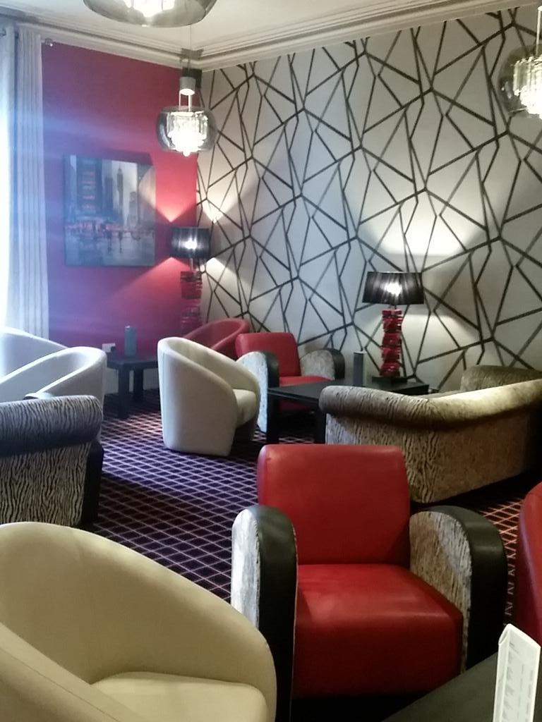 JamiesBarLE1's tweet photo. We're open! http://t.co/zo5kXksh8P