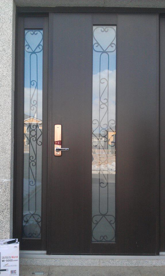 Хаалган дээр чинь ингээд дижитал цоож суулгаад өгий шүү.Баталгаатай найдвартай цоож.Захиалгаа өгөөрэй.99983232