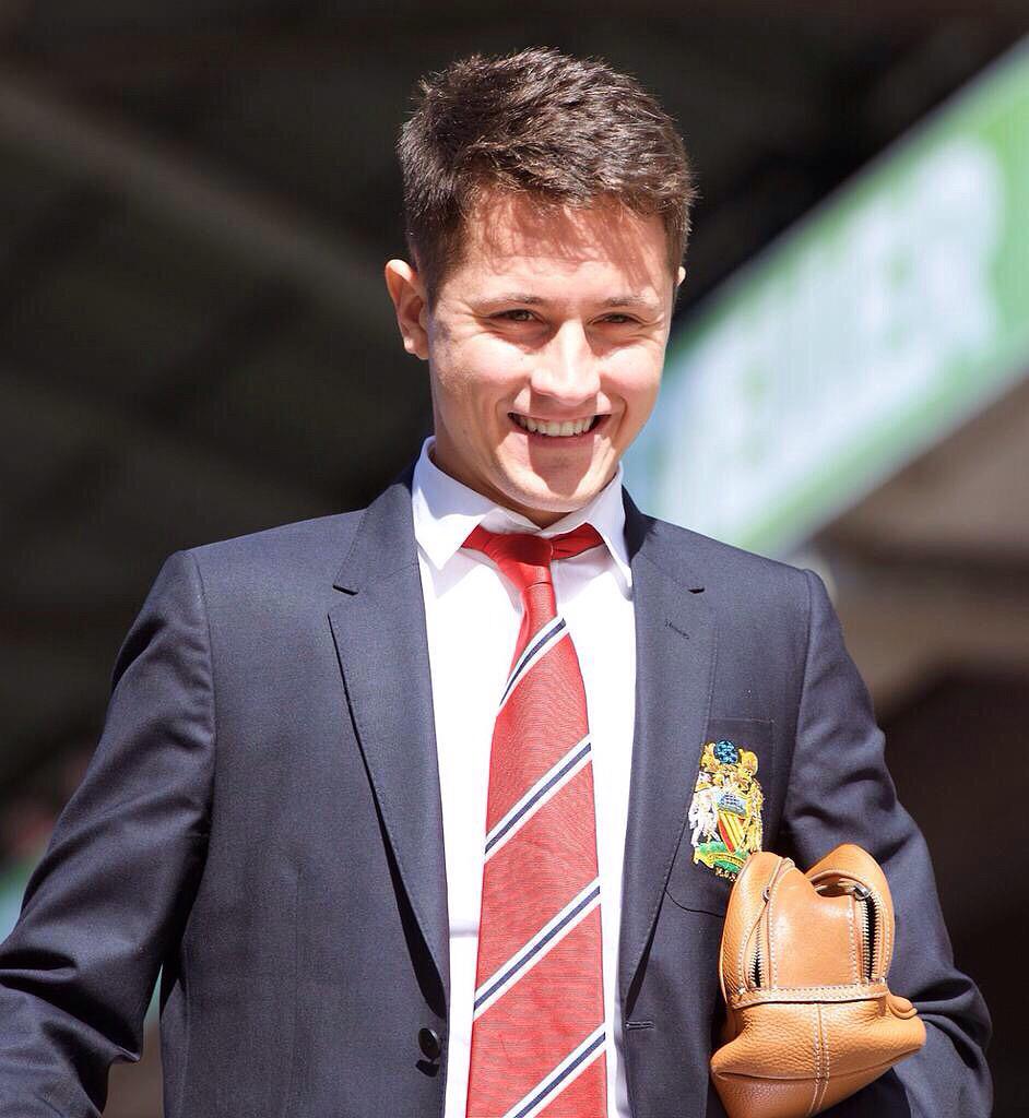   Happy 26th birthday to Ander Herrera! 