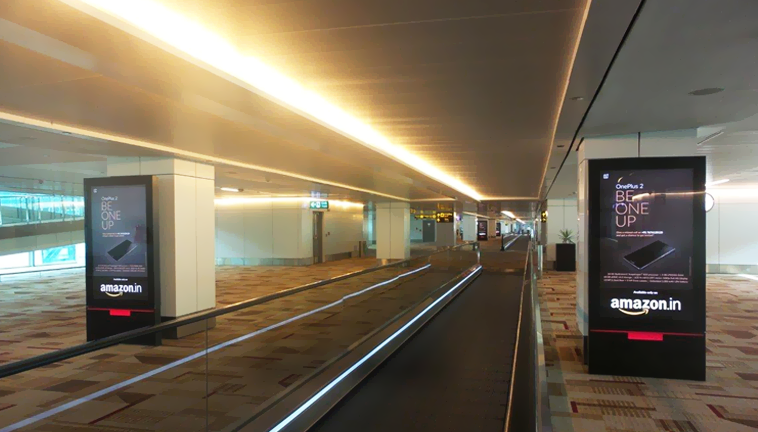 OnePlus_IN's tweet photo. #HYPE just landed at Mumbai, Delhi and Bangalore airport. Be one up with the #2016FlagshipKiller. http://t.co/QmW0MQDQ6R