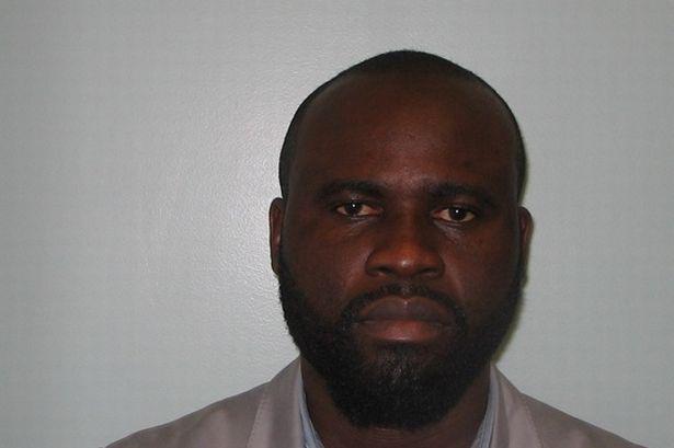 'Romance scammer' helped defraud women of more than £300,000
getwestlondon.co.uk/news/west-lond…