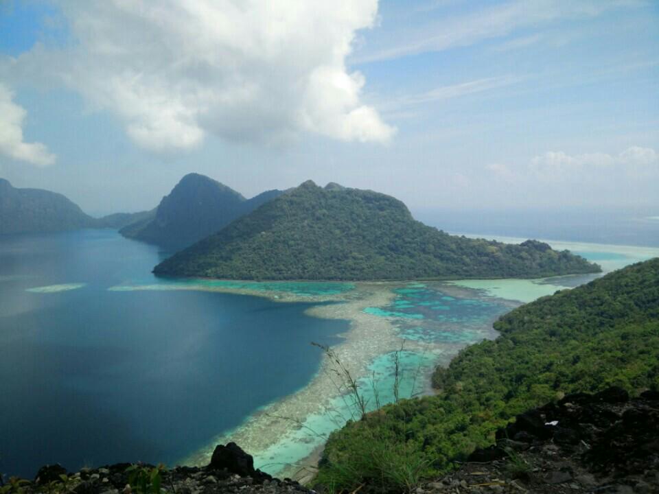 shukrillex's tweet photo. I'm at Bohey Dulang Island in Sabah https://t.co/jCgrfbM1sq http://t.co/iuYXbWGATg
