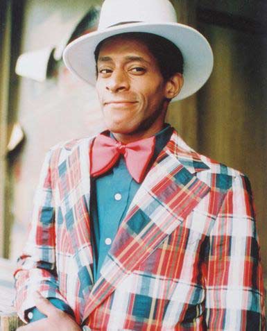 Happy Birthday Antonio Fargas....

And YES...I feel this outfit STILL WORKS for me... 