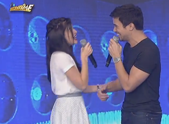 eloisamorong's tweet photo. @masennaforever Nakakakilig na reunion nina @samuelmilby at @annecurtissmith sa It's Showtime http://t.co/EC3AHSU7HS http://t.co/2aHeZFapga