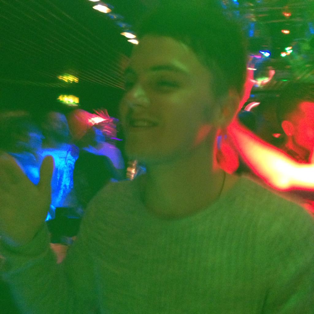 MiiiniMe's tweet photo. @Ed_Cawse just found this from a few weeks ago π looks like you loving life #dontrememberit http://t.co/64rpPfpn4s