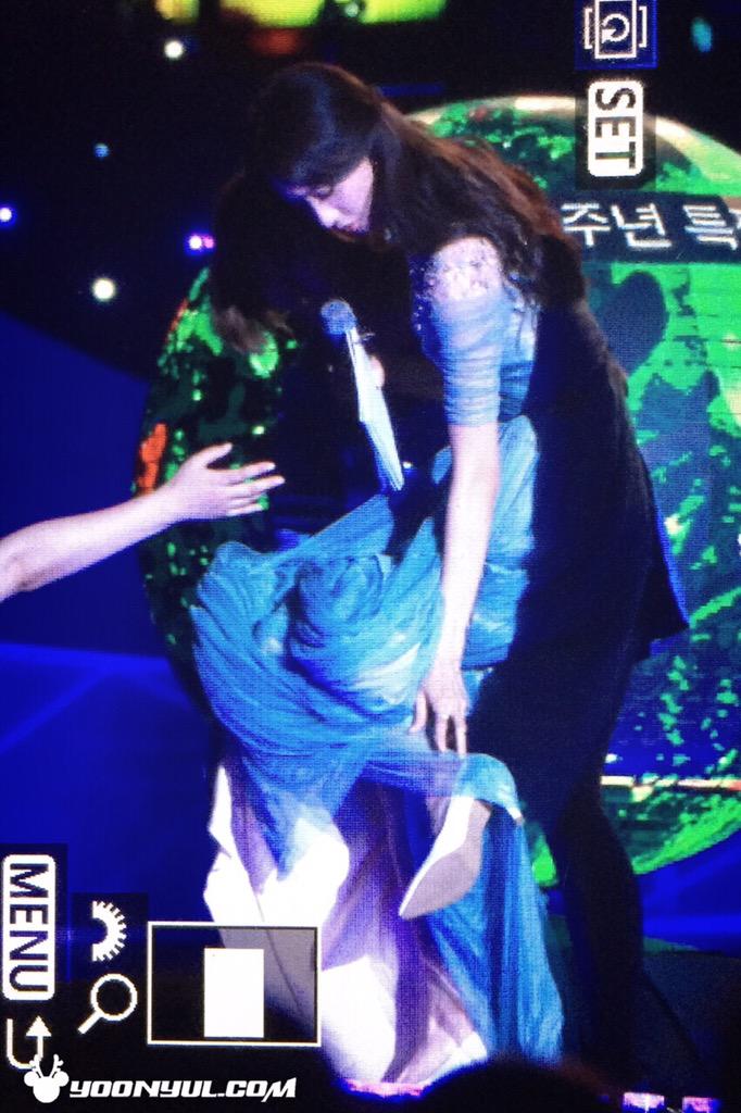 [PIC][14-08-2015]Hình ảnh mới nhất từ "2015 DMZ Peace Concert" của SNSD và MC YoonA  CMXhBqSUkAAHkmf