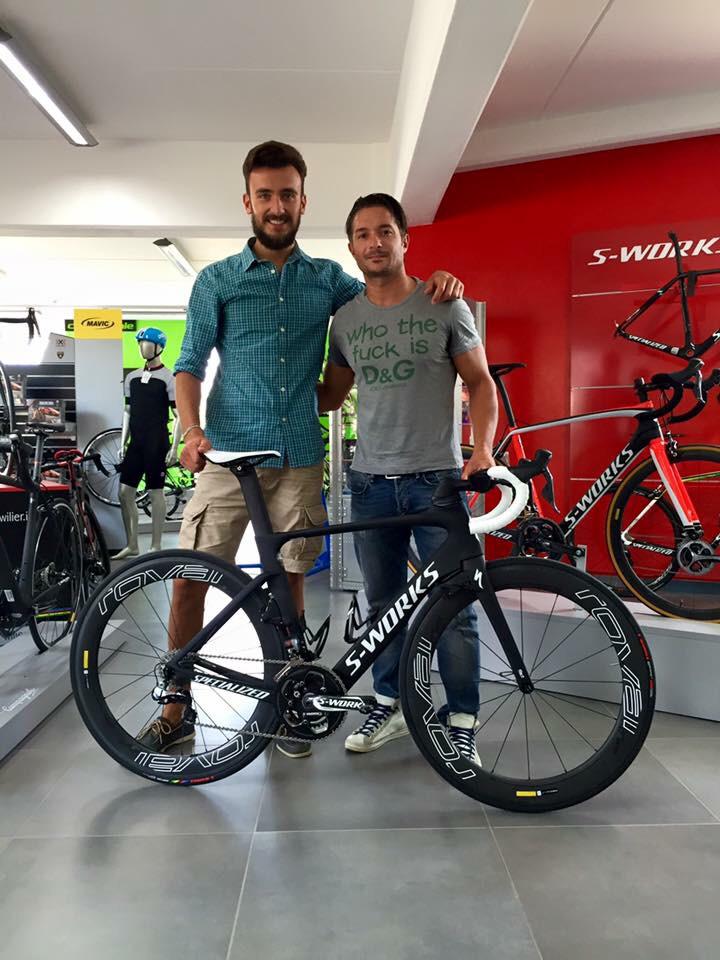 La prima Venge ViAS è di Omar #specialized #fiveminutes #sworks <a href="/iamspecialized/">Specialized Bicycles</a>