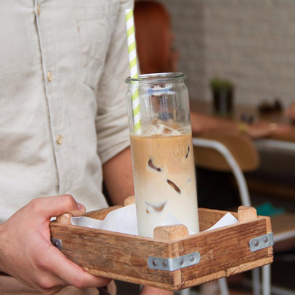 Yaz sıcaklarında buz gibi lattenizi baristalarımızdan ısrarla isteyiniz :)