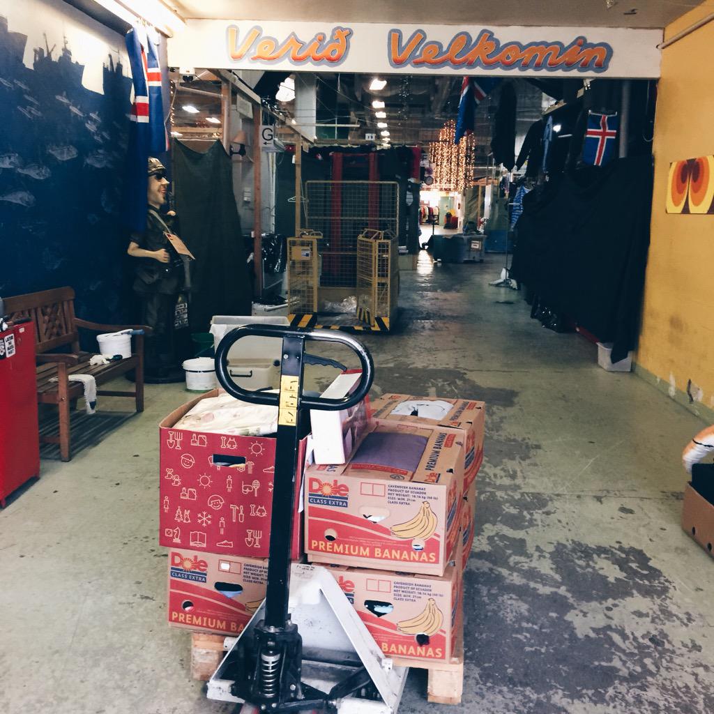 unistefson's tweet photo. Tæmi Kolaportið með gömlu! #vintage66 #immigrantlifestyle #swegue http://t.co/i146EmL01E