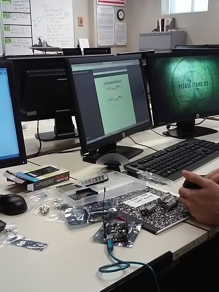 Chughes_S's tweet photo. Working with Arduino
#PeoriaMET
#MET_Cybersecure http://t.co/b0stt9CqsU
