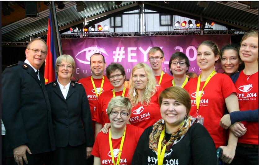 EYE_2014's tweet photo. The magnificent mission team from Hamburg - and @GeneralAndreCox with their flag.  #EYE_2014 one year ago. http://t.co/WXkfkVcgEM