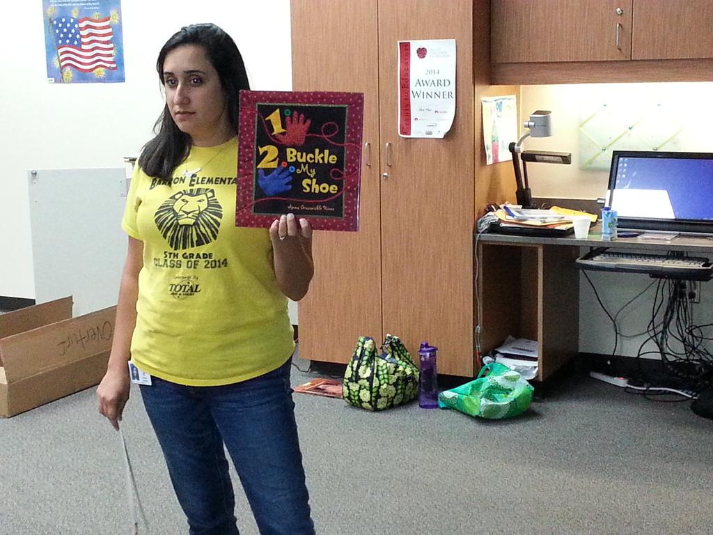CindyOverturf's tweet photo. Children's lit for the music classroom at #edcamplike with @MrsQMusic http://t.co/rGuIENyyAW
