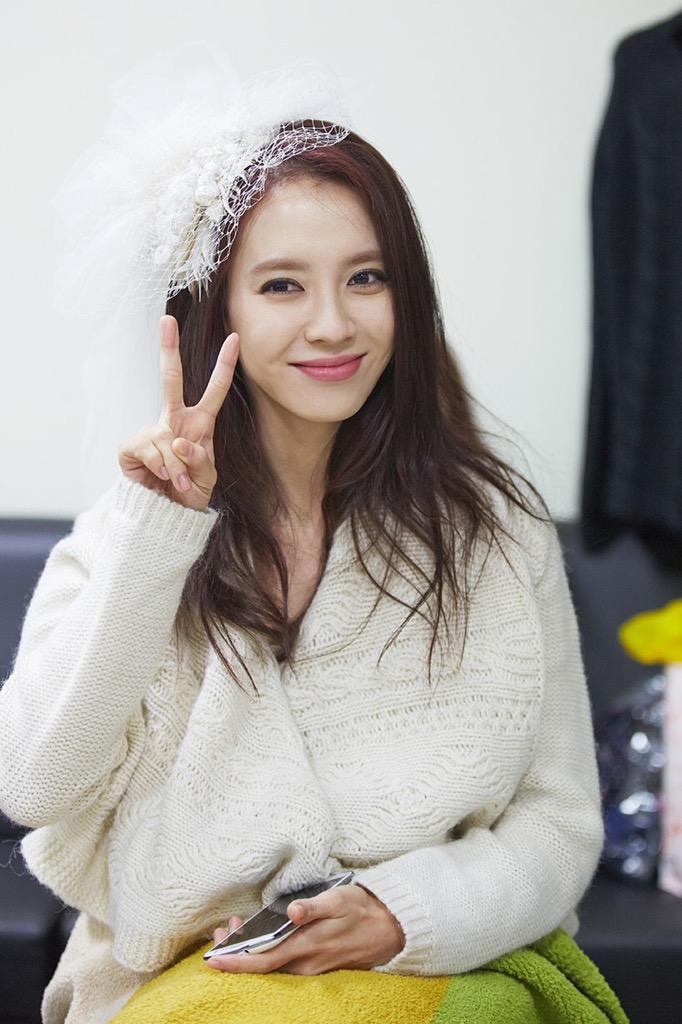 HAPPY BIRTHDAY SONG JI HYO 35 but still look young & pretty our ace  