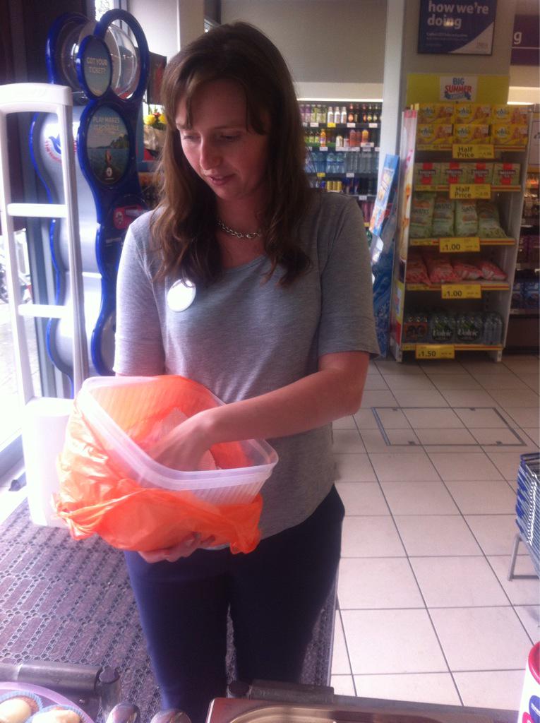 Bake off at Banbury Rd! 🍰😄 <a href="/Tesco5966/">Banbury Road Express</a> <a href="/ebj501/">Ellie Bell-Jones</a> <a href="/willjhudson/">will hudson</a> @Doyle123mac