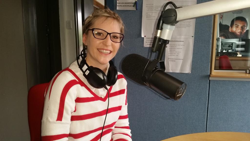 karienb11's tweet photo. @lanza_panza kuier vandag by @Tygerberg104fm. Kinderteaterstuk Vlooi by Kunstekaap Son 16Aug om 15:00 R70 by Computck http://t.co/A04e5Gwlfa
