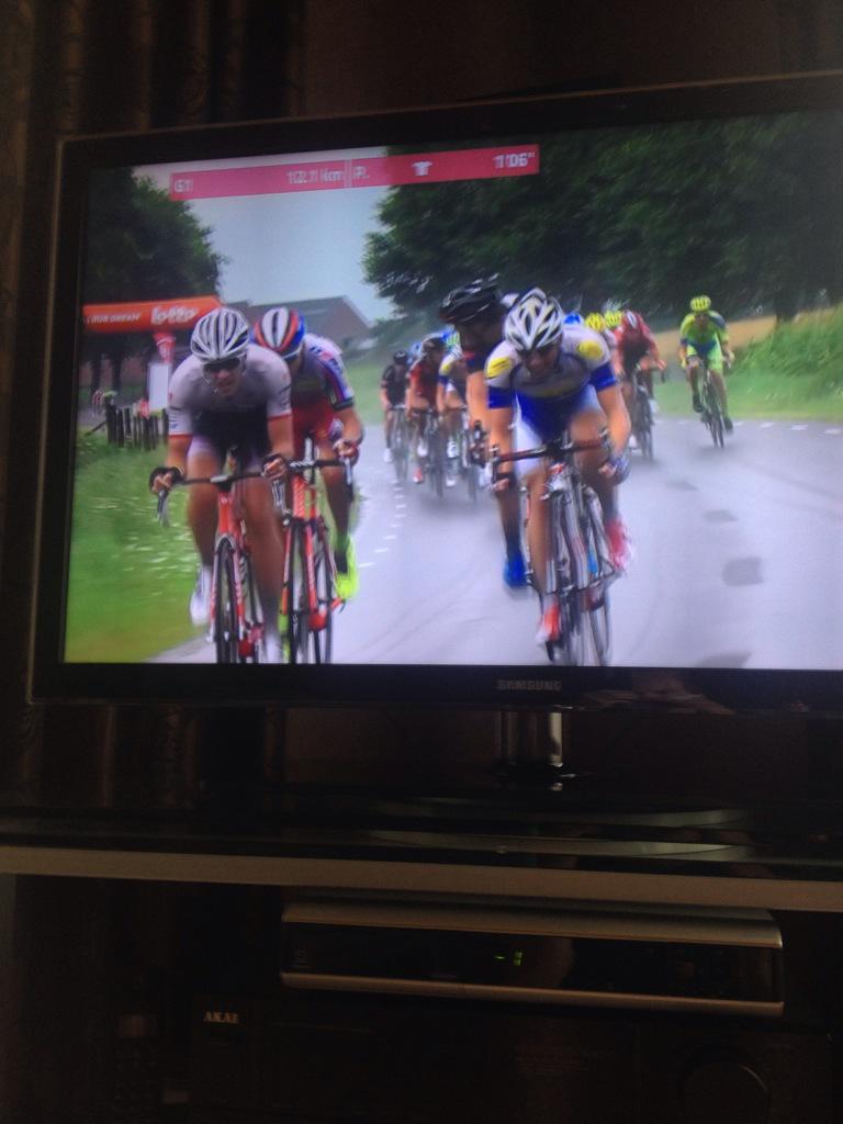 bock_stef's tweet photo. Goooo jappeeee ! @Jasperstuyven #enecotour #all4stef http://t.co/7VHDcLBEUX