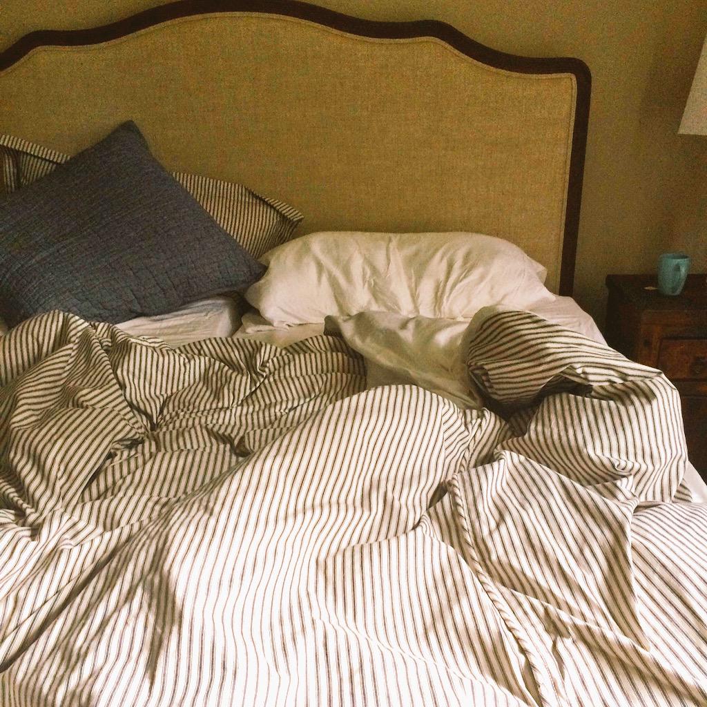 Else_App's tweet image. Do you love the person you wake up next to? It's easy to take them for granted. Make them feel appreciated today.