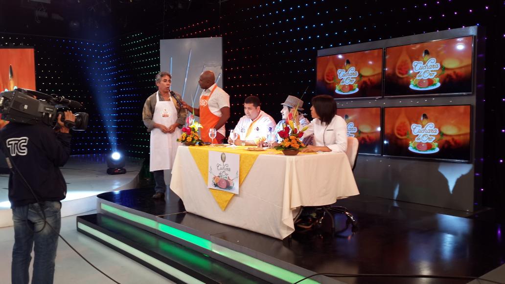 decasaencasatc's tweet photo. ¡Que buenos platos! Únete a @tctelevision y descúbrelo en el 2do casting de Cuchara de Oro.

¡#VuelveCucharaDeOro! http://t.co/XLsFd30WVK