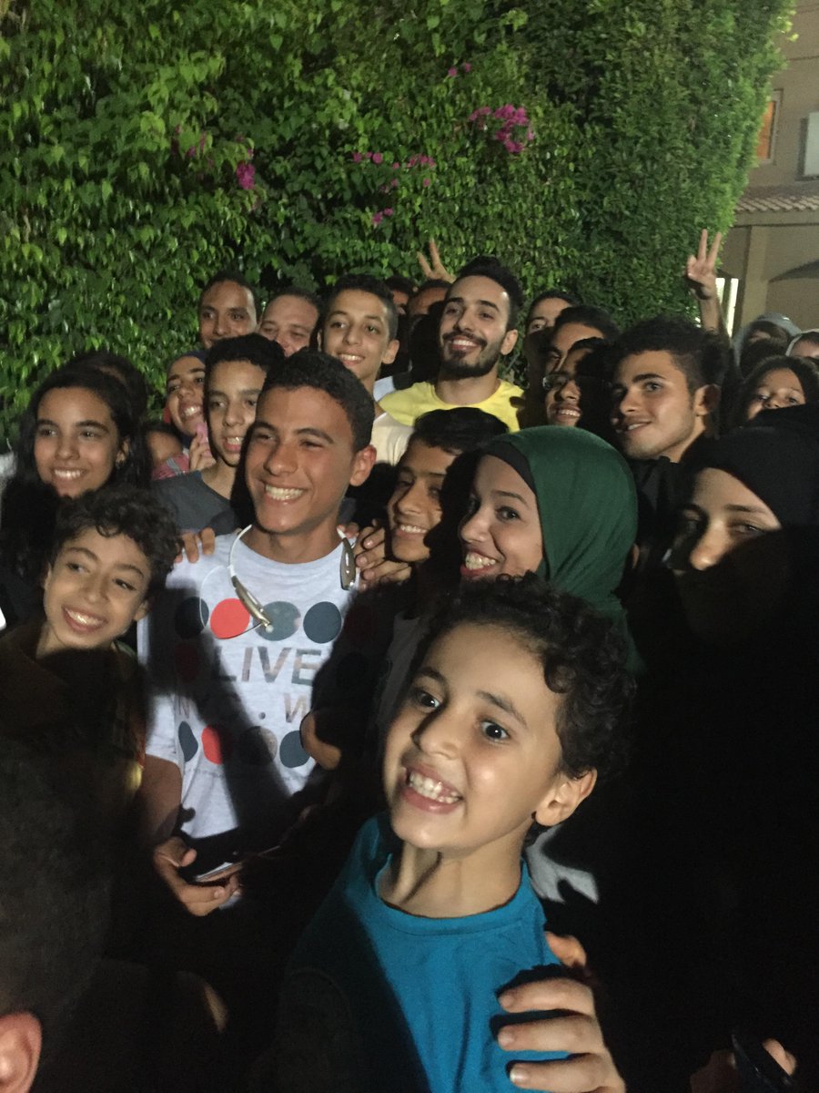 الحمد لله على نجاح الحفل كان روعة..احلى نعمة انك تحاط بناس بتقدرك و بتحبك ...الف شكر و حمد ليك يا رب على هاي النعمة