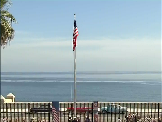 NBCNightlyNews's tweet photo. BREAKING: American flag raised at U.S. embassy in Cuba for first time in 54 years http://t.co/xaIX8nMJvo http://t.co/91muo7urJ3