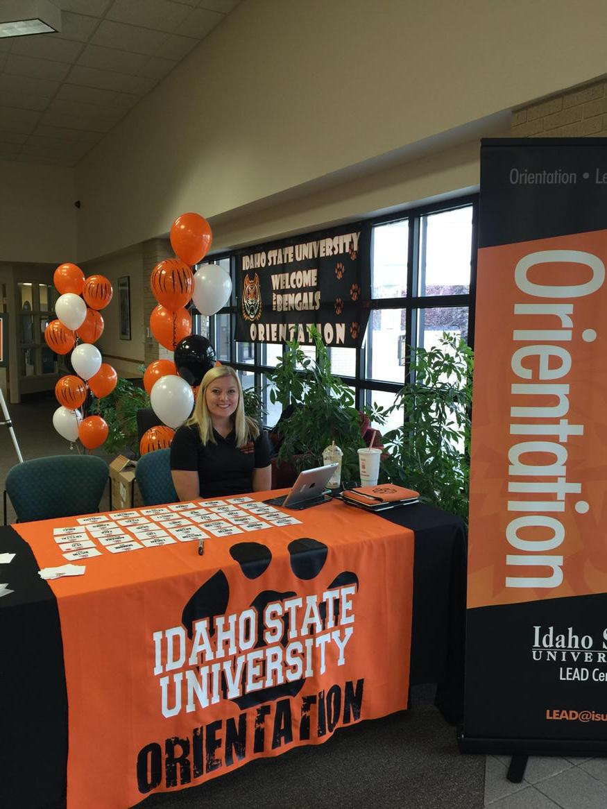 ISUOrientation's tweet photo. The dedicated @IdahoStEmily holding down the registration table! She rocks! http://t.co/U2LTb1YzqR