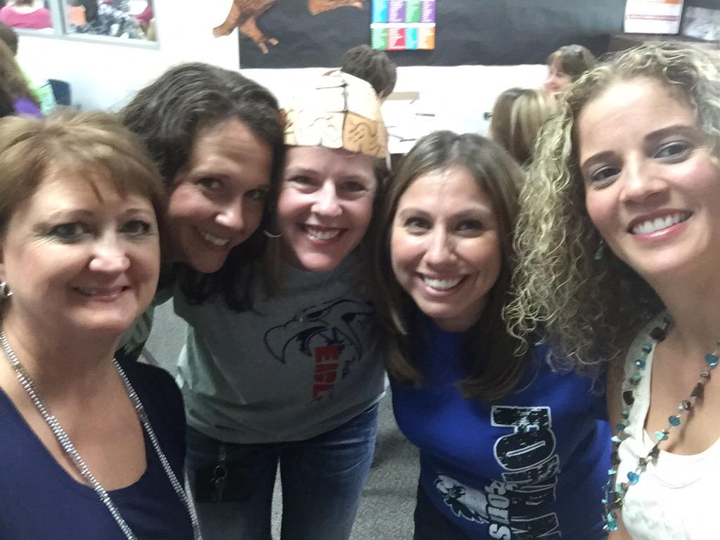 diwaloves2teach's tweet photo. #DyslexiaDivas @ EdCamp for like campuses. http://t.co/aLSjDJzHP8
