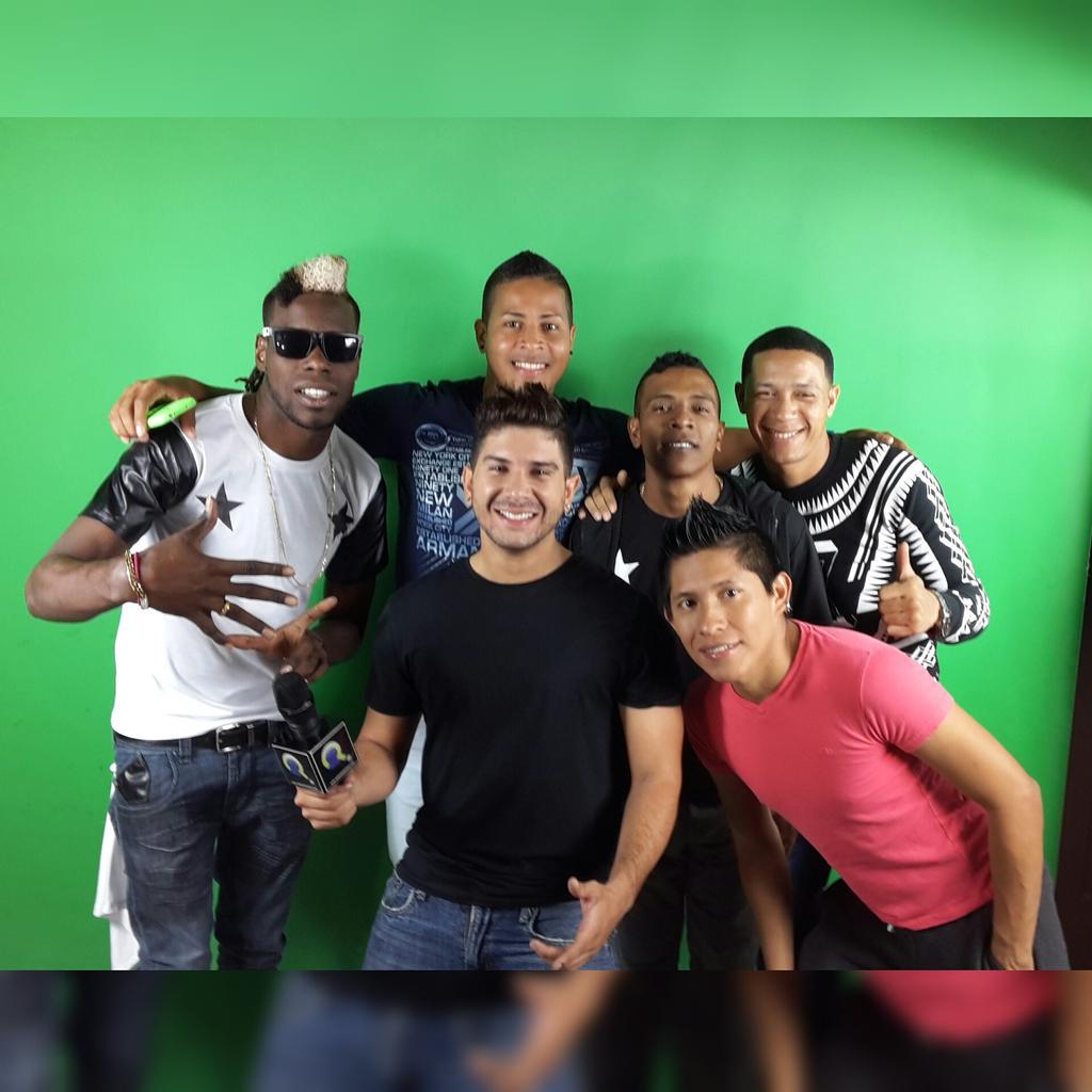 PanamaMusic's tweet photo. Con los pelaos de @quientvpanama @jesusjamon @hermesmendoza grabando para @quientvpanama 
#Promocion #BigBackSide 💪💪💪 http://t.co/m93CuKwvNS