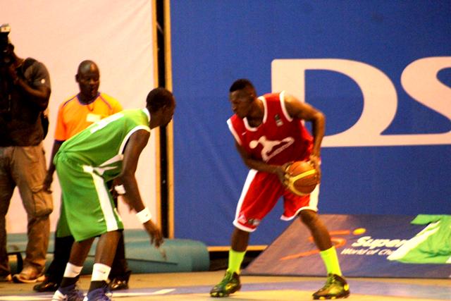 GombeBulls's tweet photo. 1st Quarter #DstvFinal8Playoffs Finals
Mark Mentors 25-16 Kano Pillars @ESPNCBB @NBATV @DimeMag @channelstv @DStvNg http://t.co/XMlwWmLaEU