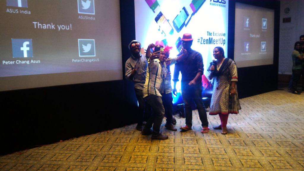 ASUSIndia's tweet photo. This group deserves a standing ovation for their ad mad act with  Lolliflash &amp; ZenPower! #ZenMeetUp http://t.co/vVd9nYIYVK