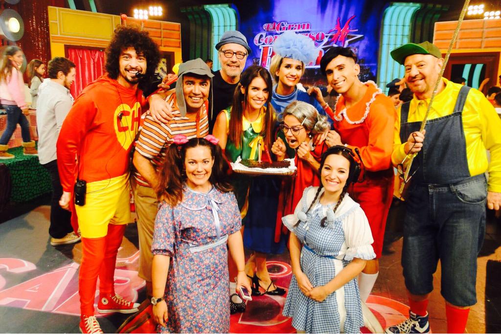 elchatoprada's tweet photo. Mañana a las 18hs @tumejorsabadoC9 por @canal9oficial @diegopcalamar @zairana @JuampiMartinez @lourdesanchezok http://t.co/jDVIbp2bvZ