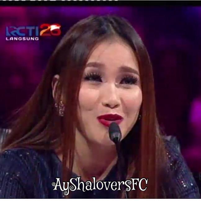 AyShaloversFC's tweet photo. Stay tune di @XFactorID malam ini tweeps @aytingnew92 #AYUTINGTINGXFACTOR http://t.co/u5zbDSN412