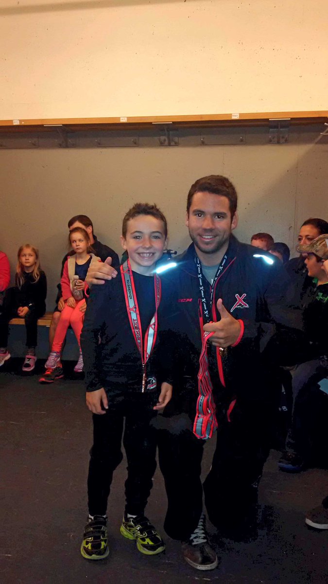 wayneantle's tweet photo. Great week @Xhockey ! Thanks to all the coaches kids had a blast! #vgrip #honkytonk http://t.co/hI085IPwRJ