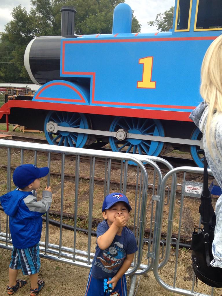 andreahaefele's tweet photo. Spending a #daywiththomas in #sodar @kenleang #uxbridge #numberoneengine http://t.co/bEtZ2oKdYO