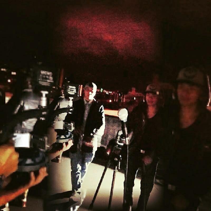 RapZonabless's tweet photo. Noche de grabación, excelente  bendiciones a todos por  apoyarnos http://t.co/HAK32djiTy