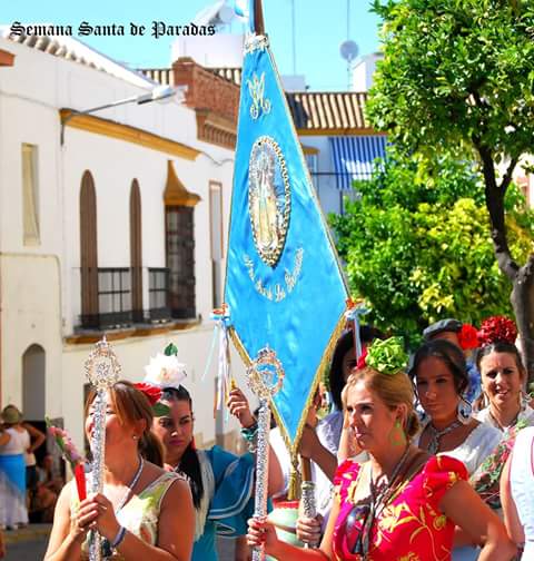 SSantaParadas's tweet photo. Que un Ella, un día más, os guíe siempre, en el camino d hoy, en el d mañana, en el d siempre y en el de la eternidad http://t.co/J4EWFuNDZ1