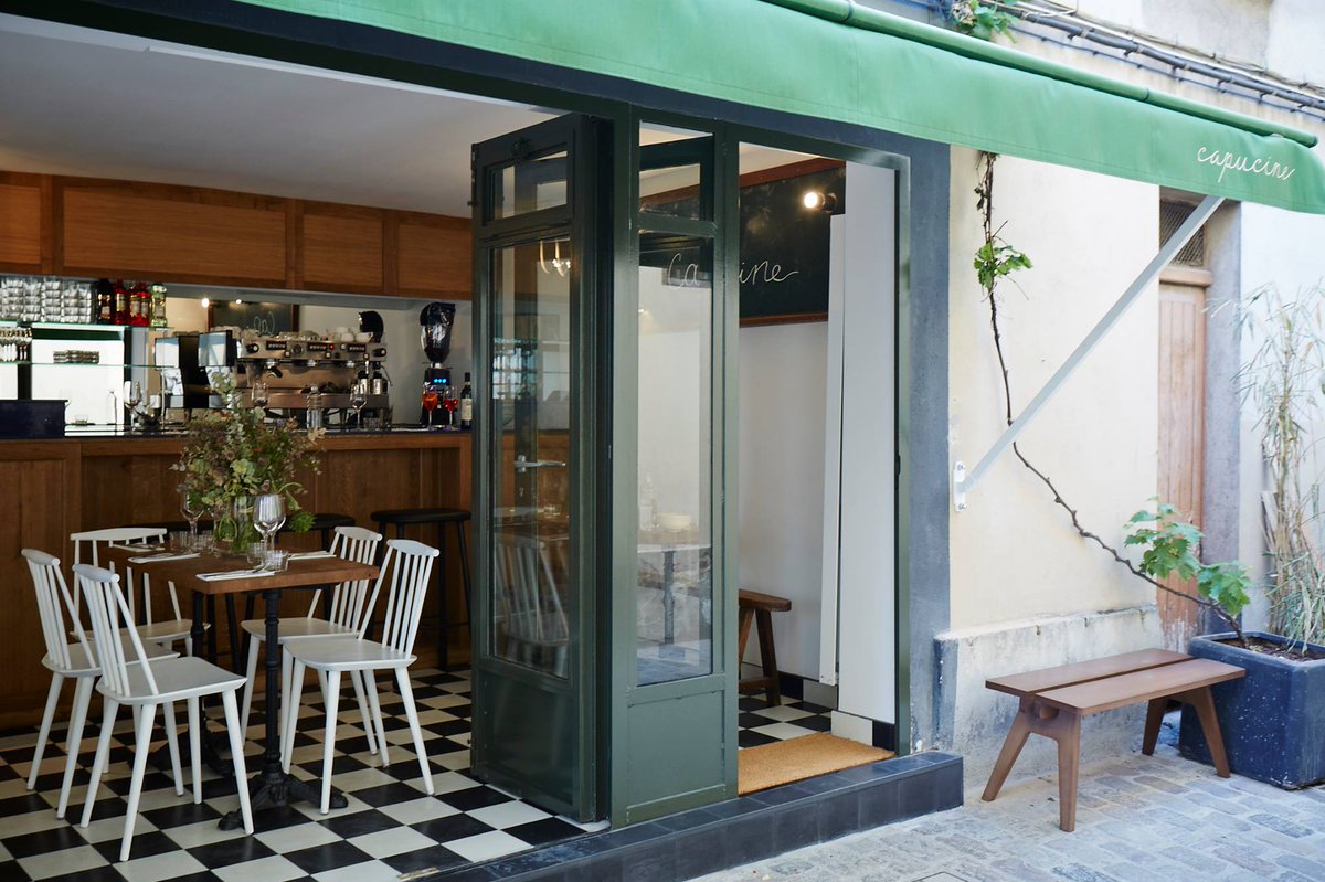 VogueFrance's tweet photo. Nos terrasses préférées à Paris 
http://t.co/UjnCgCs0LC http://t.co/904JkxD8C6