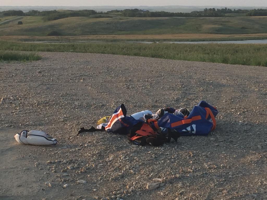 grybes02's tweet image. Drying out the @EdmontonOilers  gear! Not a bad view for some stinky equipment! #sask #oilers #prairies