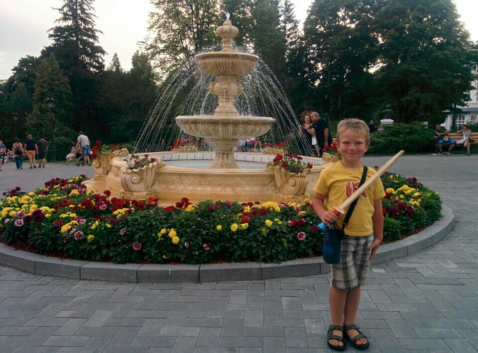 Szikkim's tweet photo. Régen a zenekar minden este játszott a pavilonban. (@ Parcul Dimitrie Ghica) https://t.co/xLBuucylVc http://t.co/f8goYit0Xf